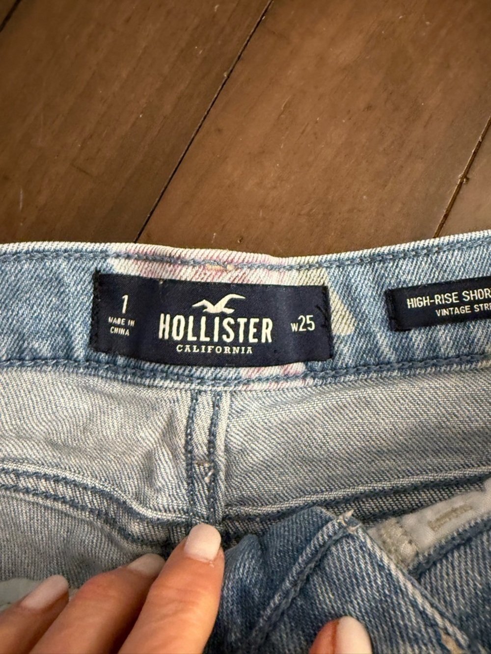 Hollister Floral Distressed Denim Shorts High Rise Short Short W25 Festival - Picture 4 of 6